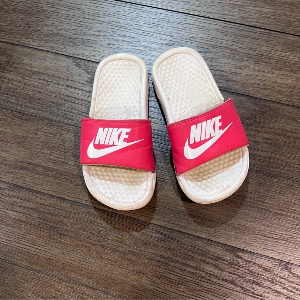 Nike Slides​​​